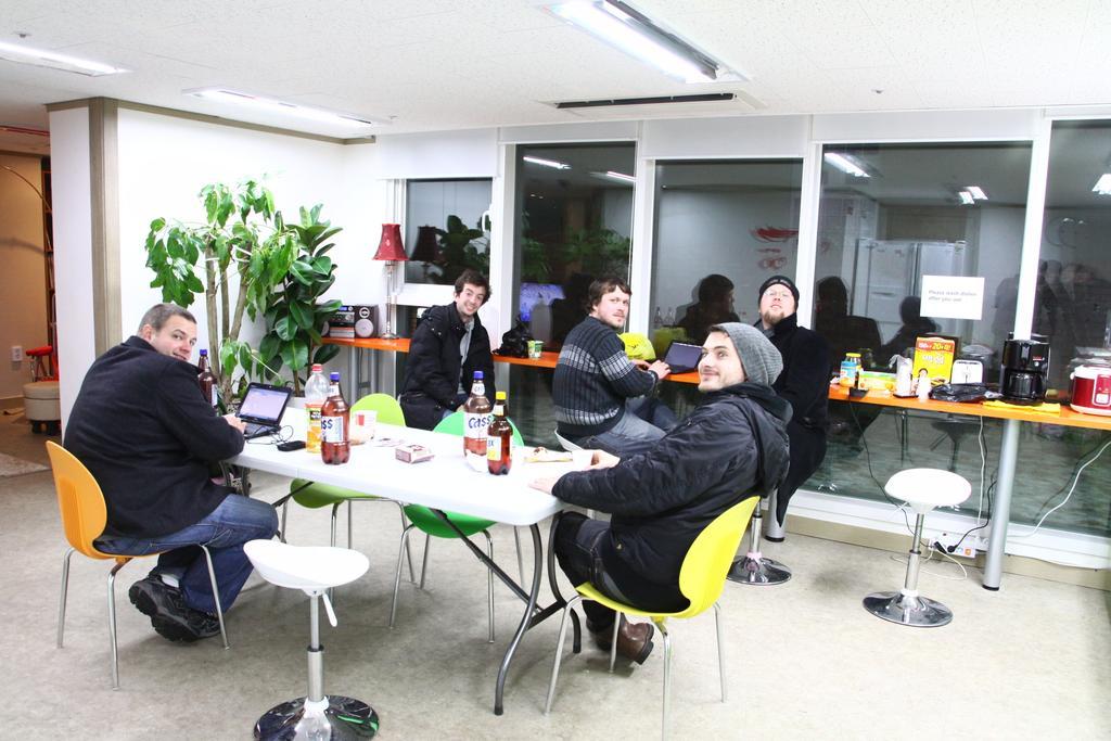 Phil House Hostel Guri ภายนอก รูปภาพ